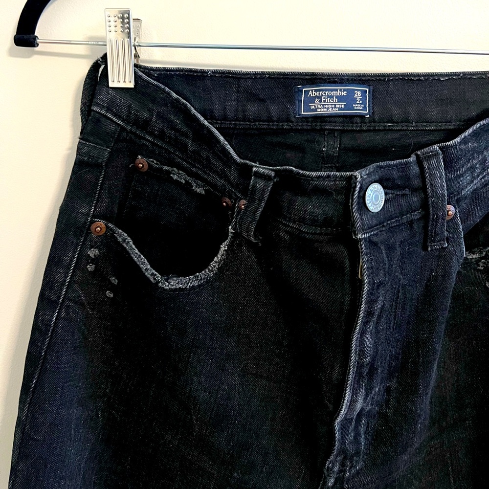 Abercrombie Ultra High Rise Mom Jean